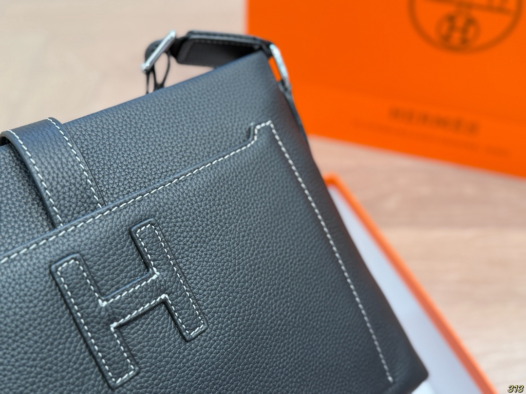 【HERMES】エルメス 斜 めがけ 29x22cm