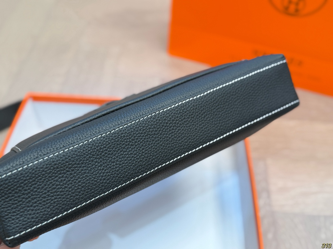【HERMES】エルメス 斜 めがけ 29x22cm