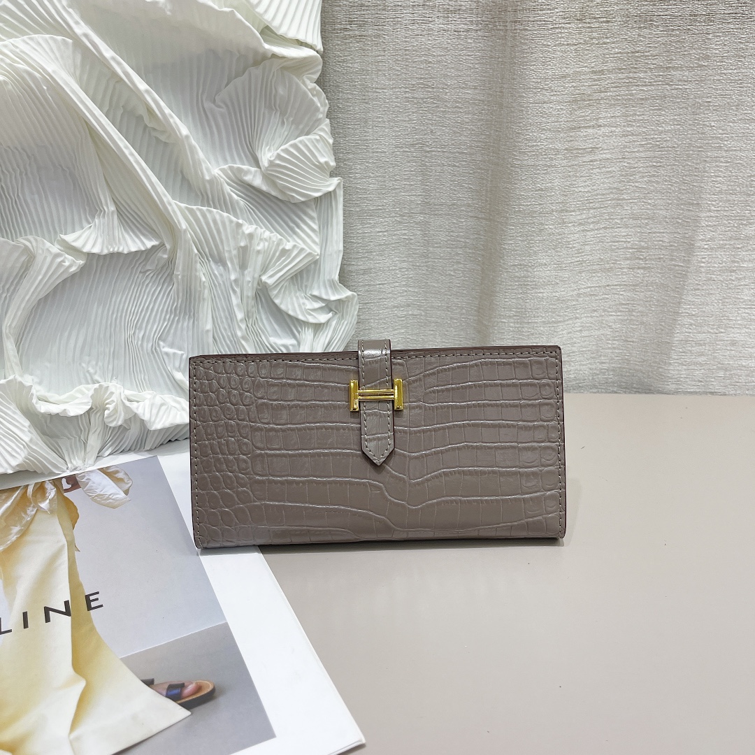 【HERMES】エルメス クロコ 財布 9x17.5cm