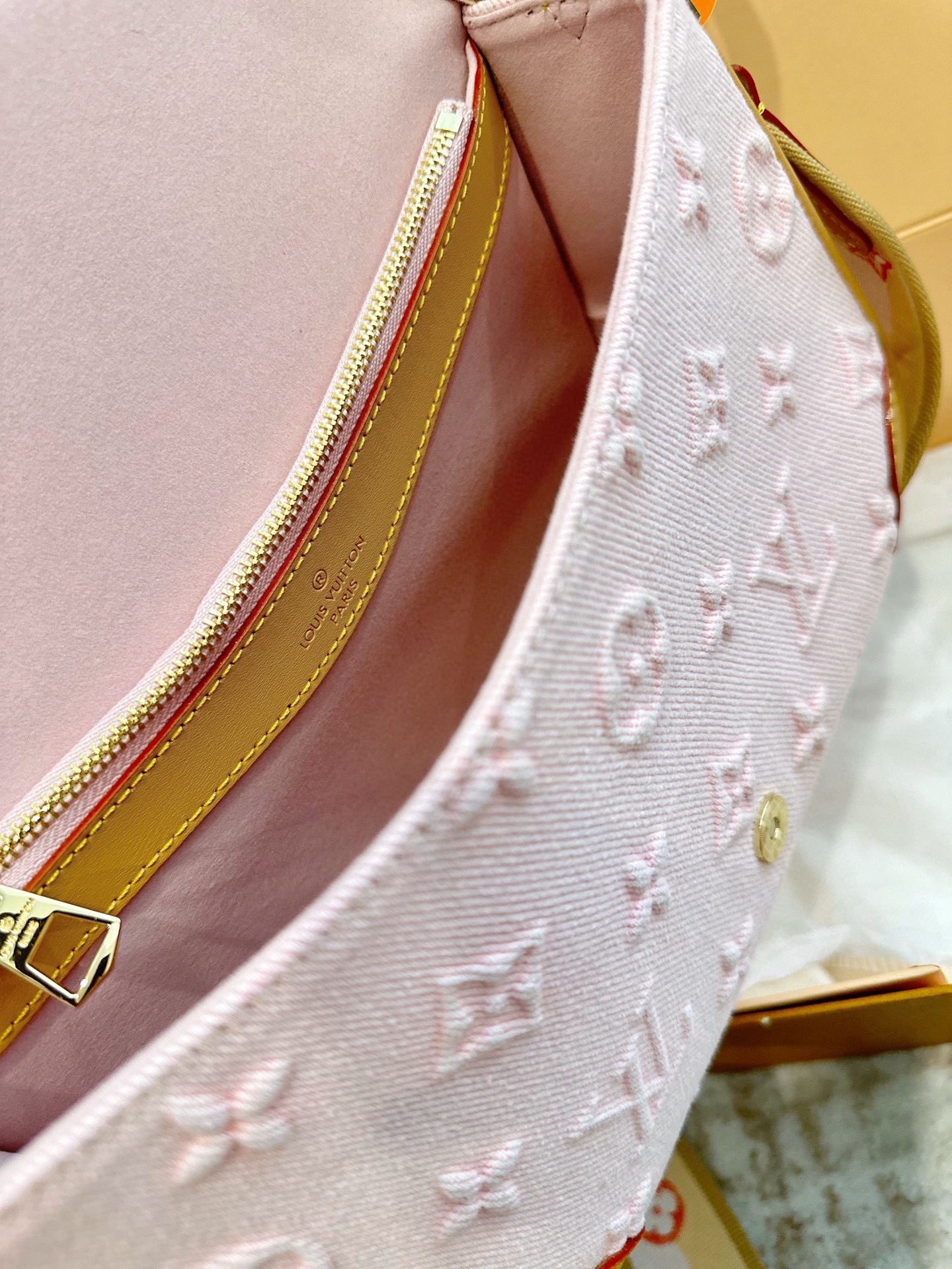 ルイ ヴィトン ( Louis Vuitton)デニム 肩掛け バッグ 24x14cm