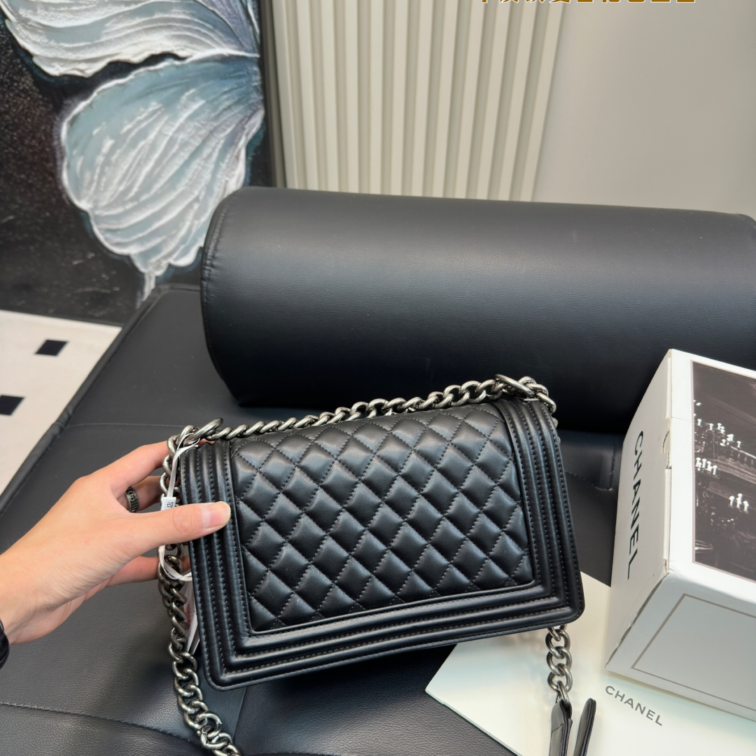 シャネル(Chanel)  Leboy チェーン バッグ  24X15mm