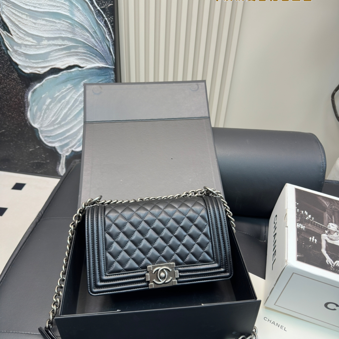 シャネル(Chanel)  Leboy チェーン バッグ  24X15mm