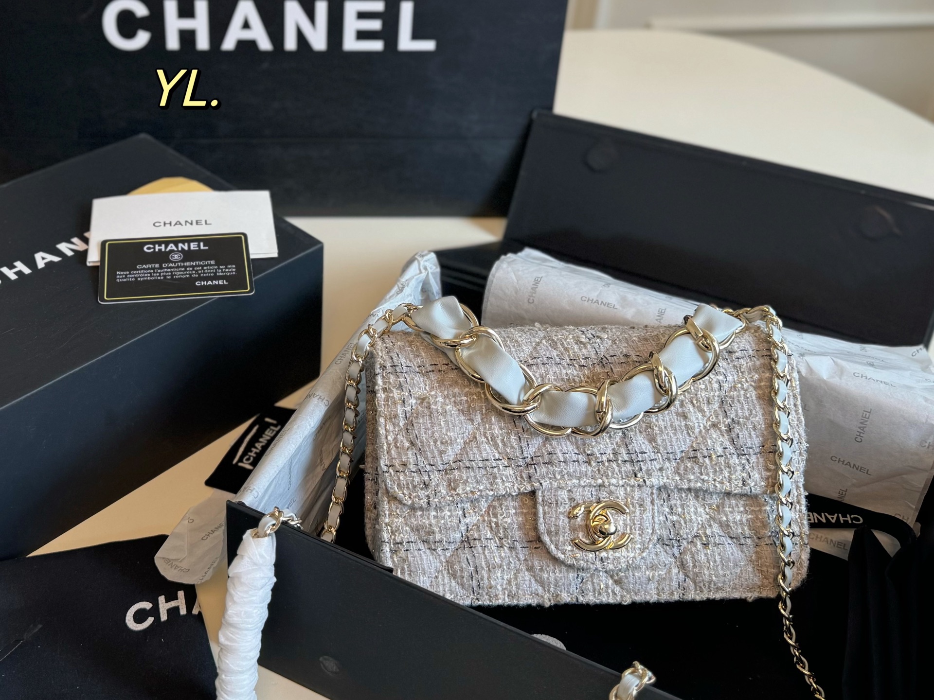 シャネル(Chanel)  25B チェーン ハンドル バッグ  20X13mm