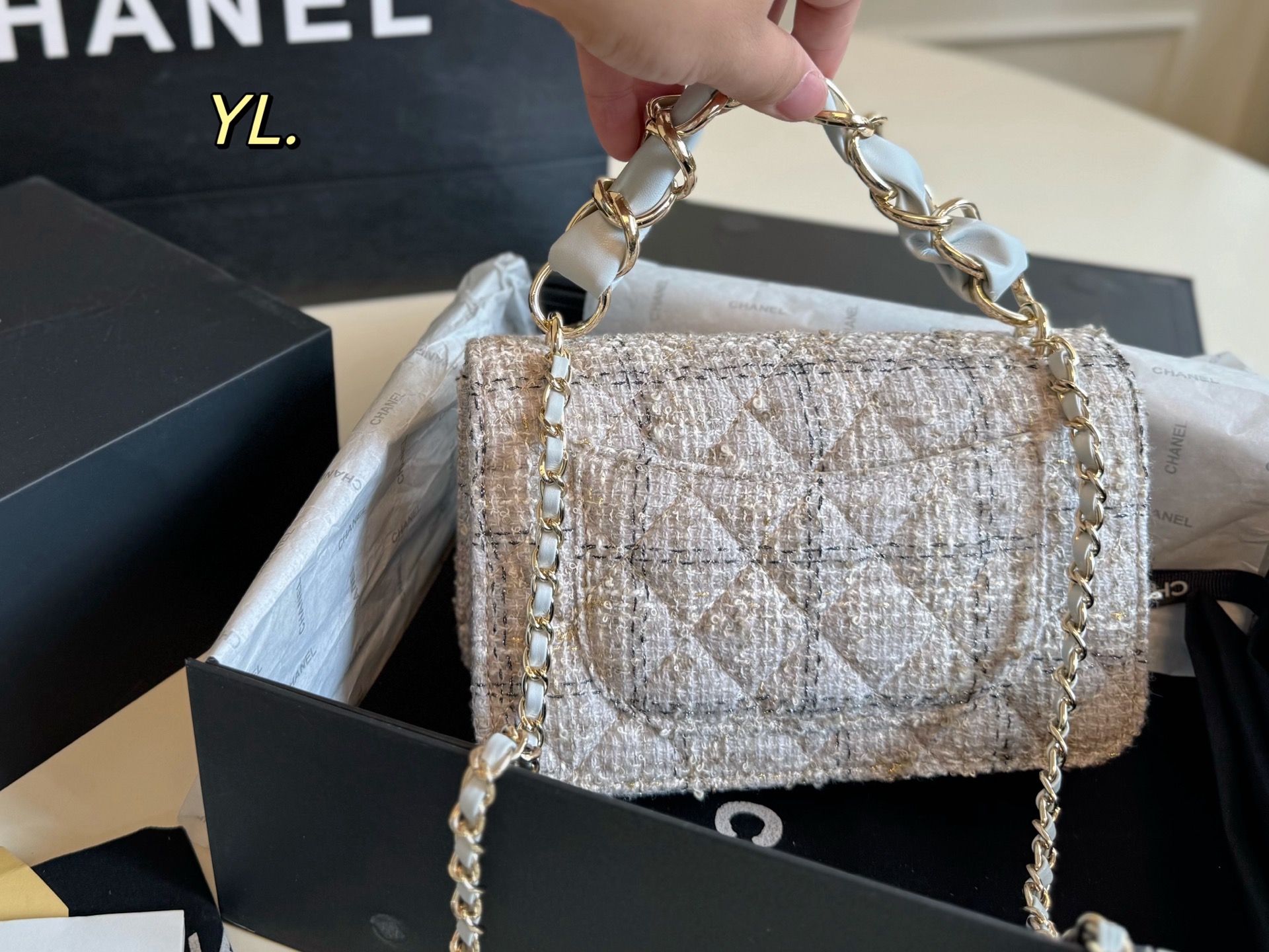 シャネル(Chanel)  25B チェーン ハンドル バッグ  20X13mm