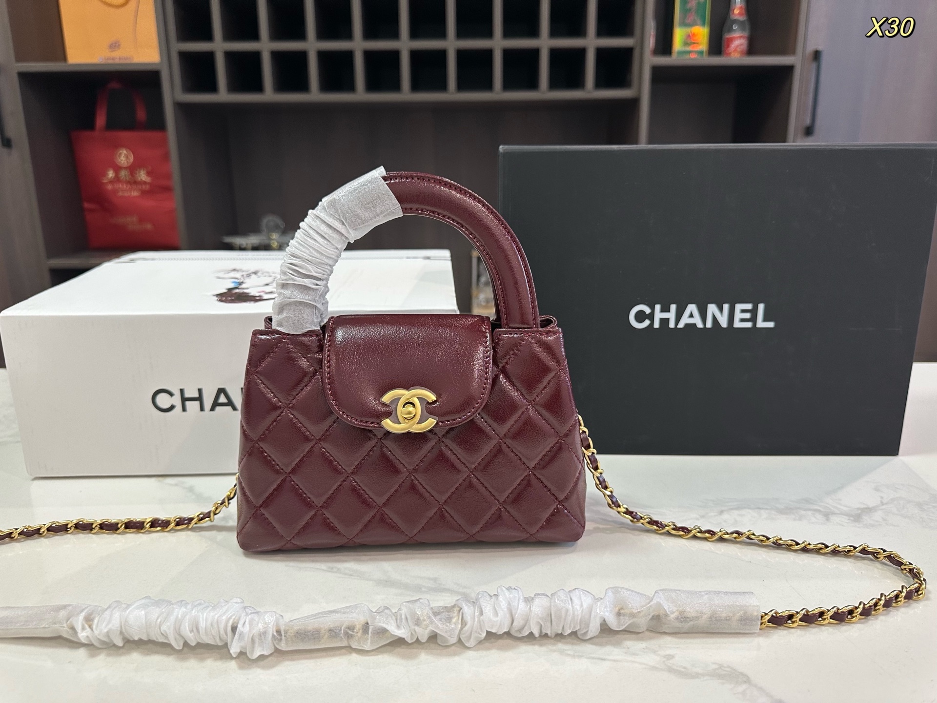 シャネル(Chanel)  23K kelly チェーン バッグ  19cm