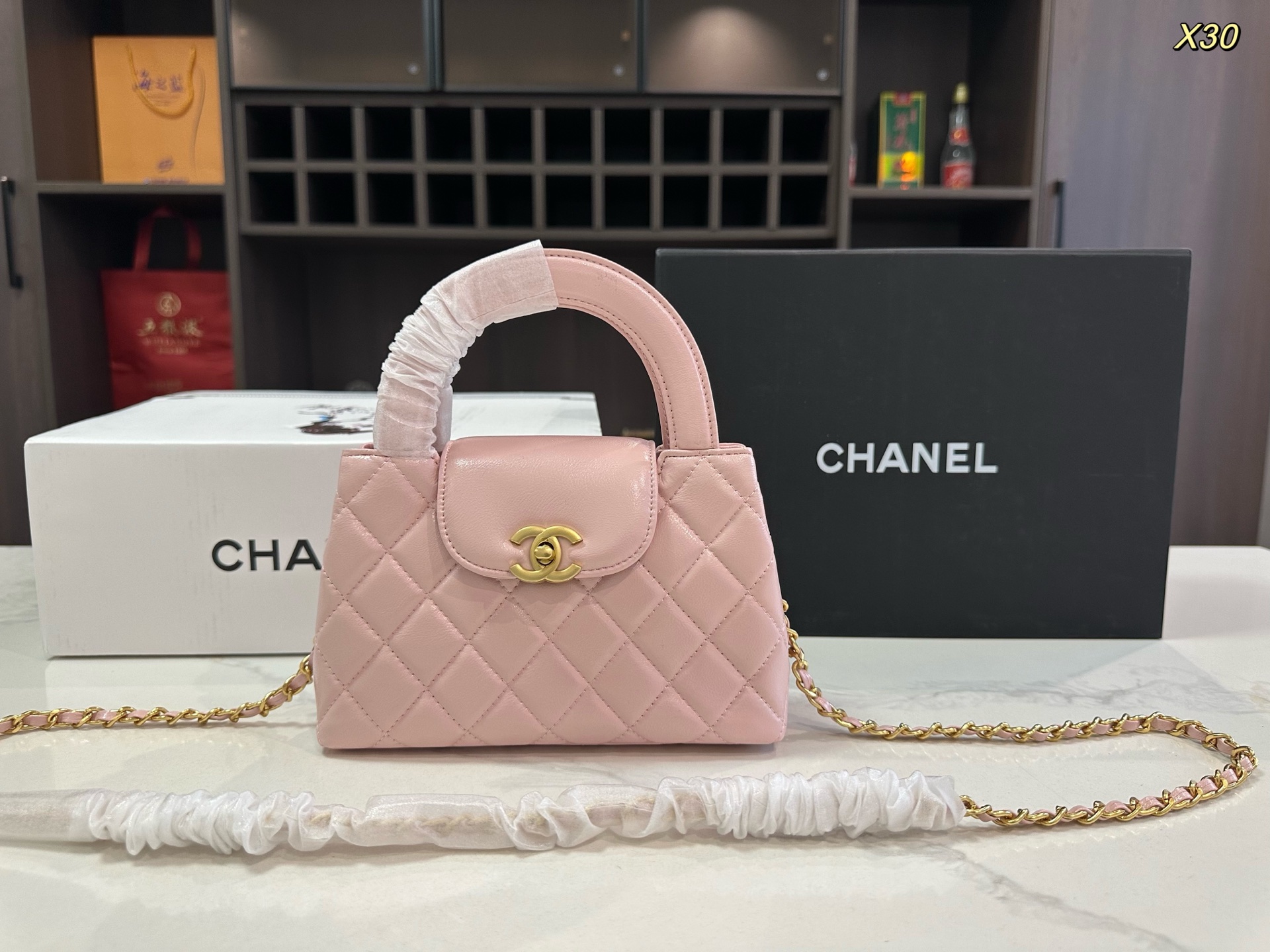 シャネル(Chanel)  23K kelly チェーン バッグ  19cm