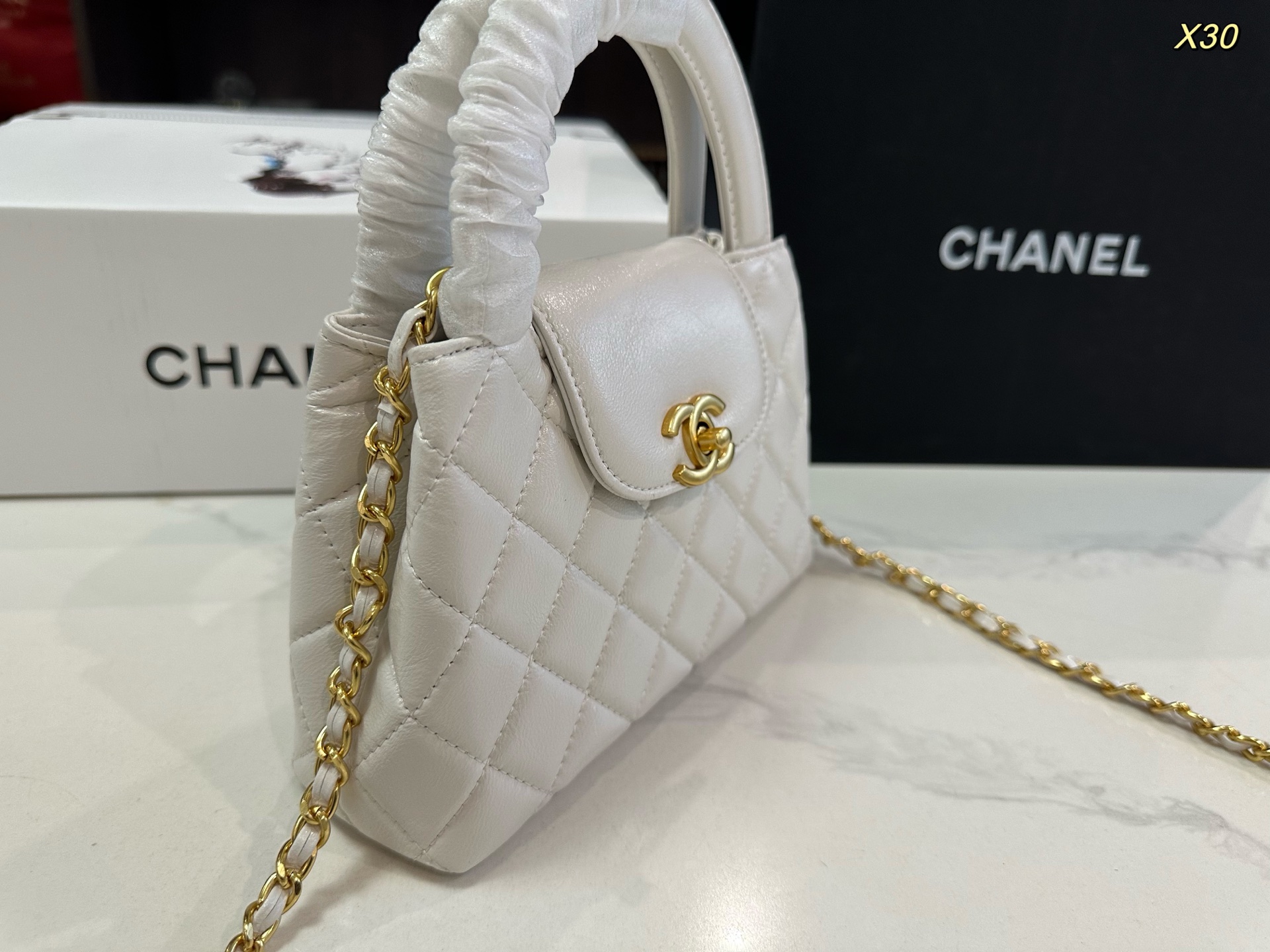 シャネル(Chanel)  23K kelly チェーン バッグ  19cm