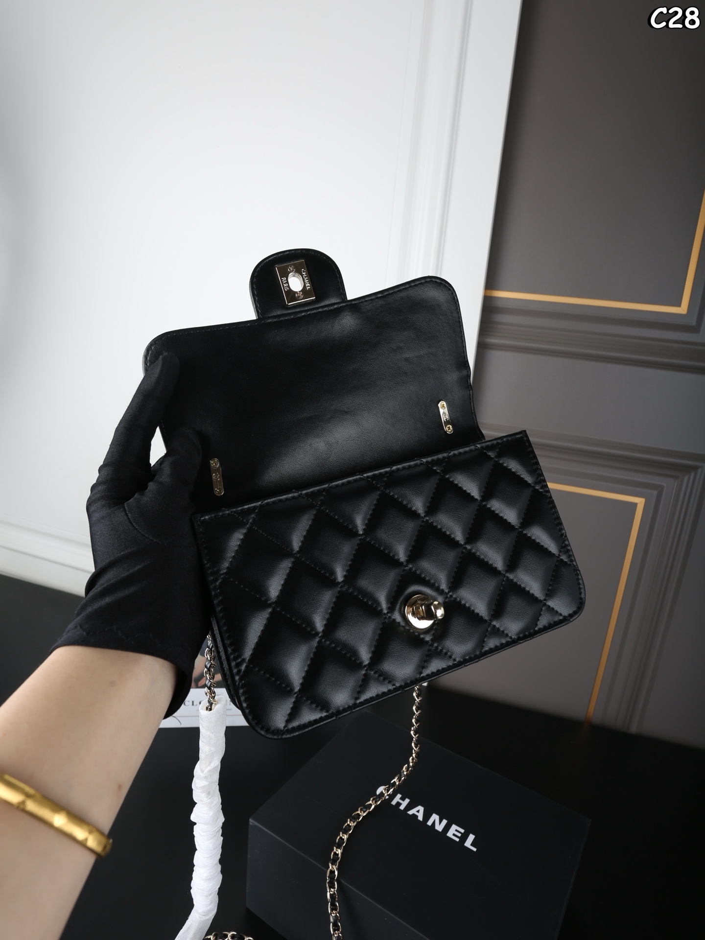 シャネル(Chanel)  25B ハンドル バッグ  20X13cm