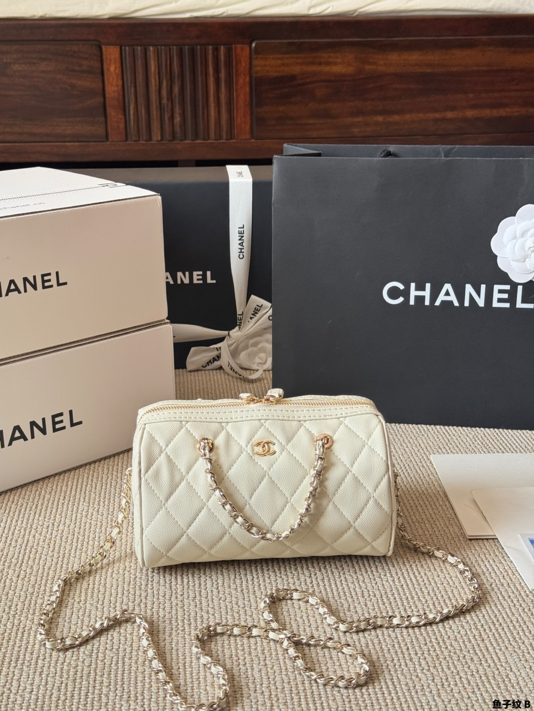 シャネル(Chanel)  新作 25P バッグ  19x12cm
