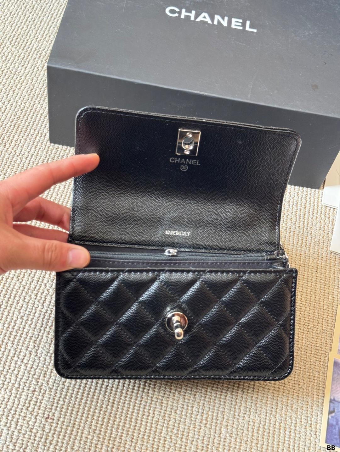 シャネル(Chanel)  新作 25P バッグ  19x12cm