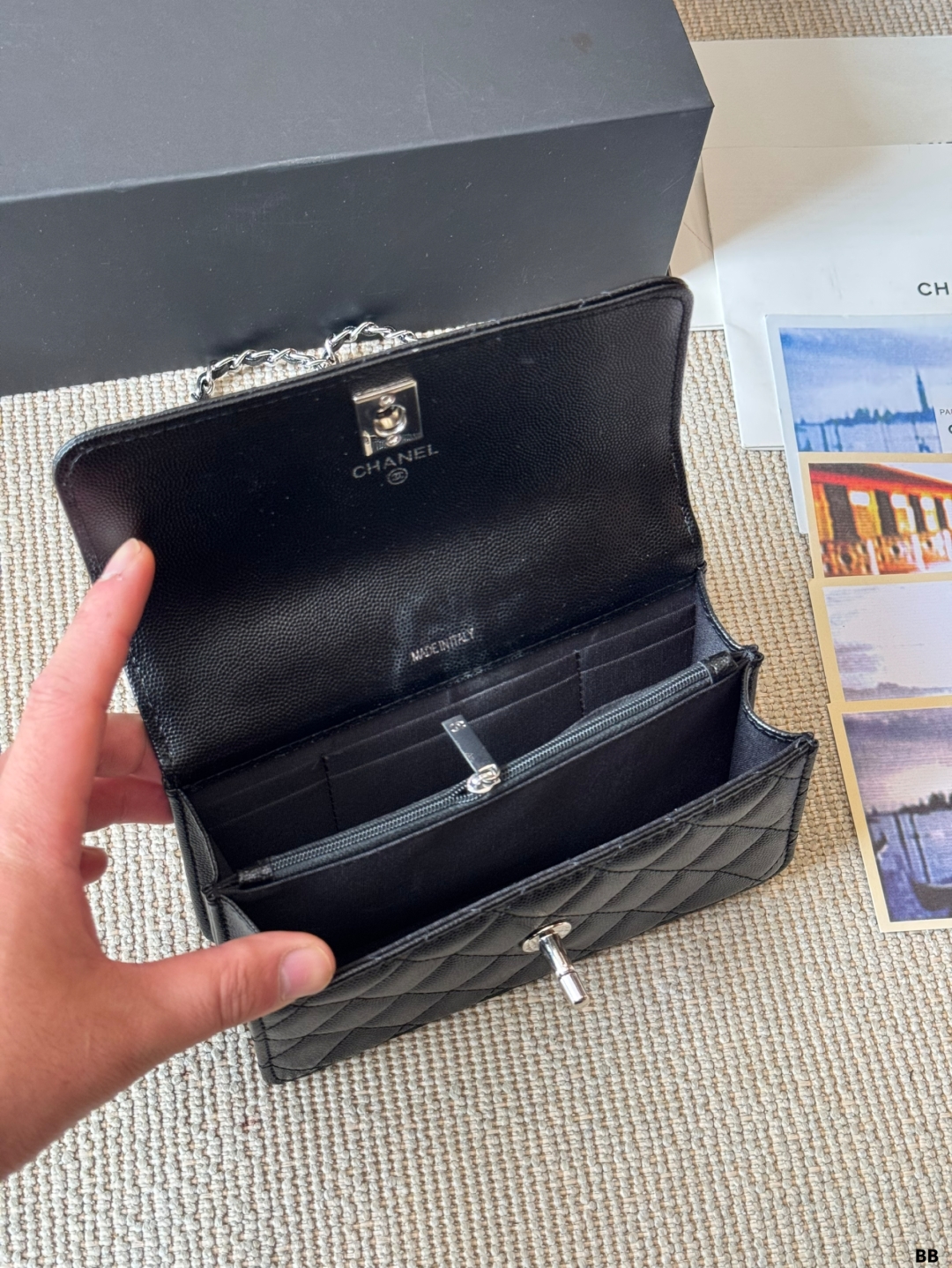 シャネル(Chanel)  新作 25P バッグ  19x12cm