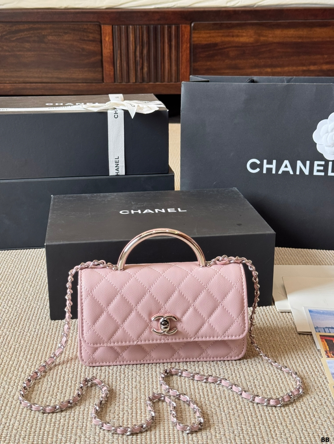 シャネル(Chanel)  新作 25P バッグ  19x12cm