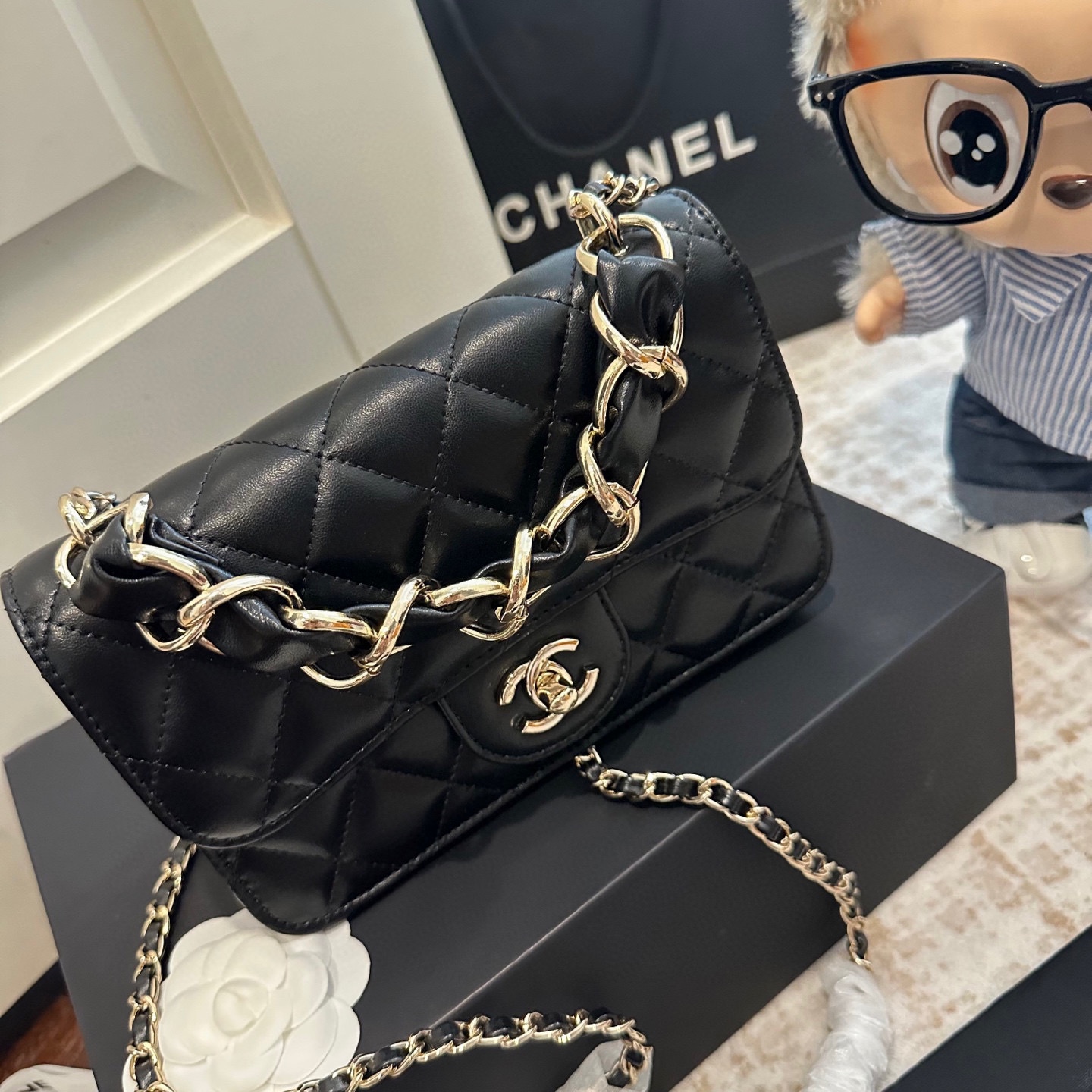 シャネル(Chanel) 25B チェーン バッグ 黒 19cm