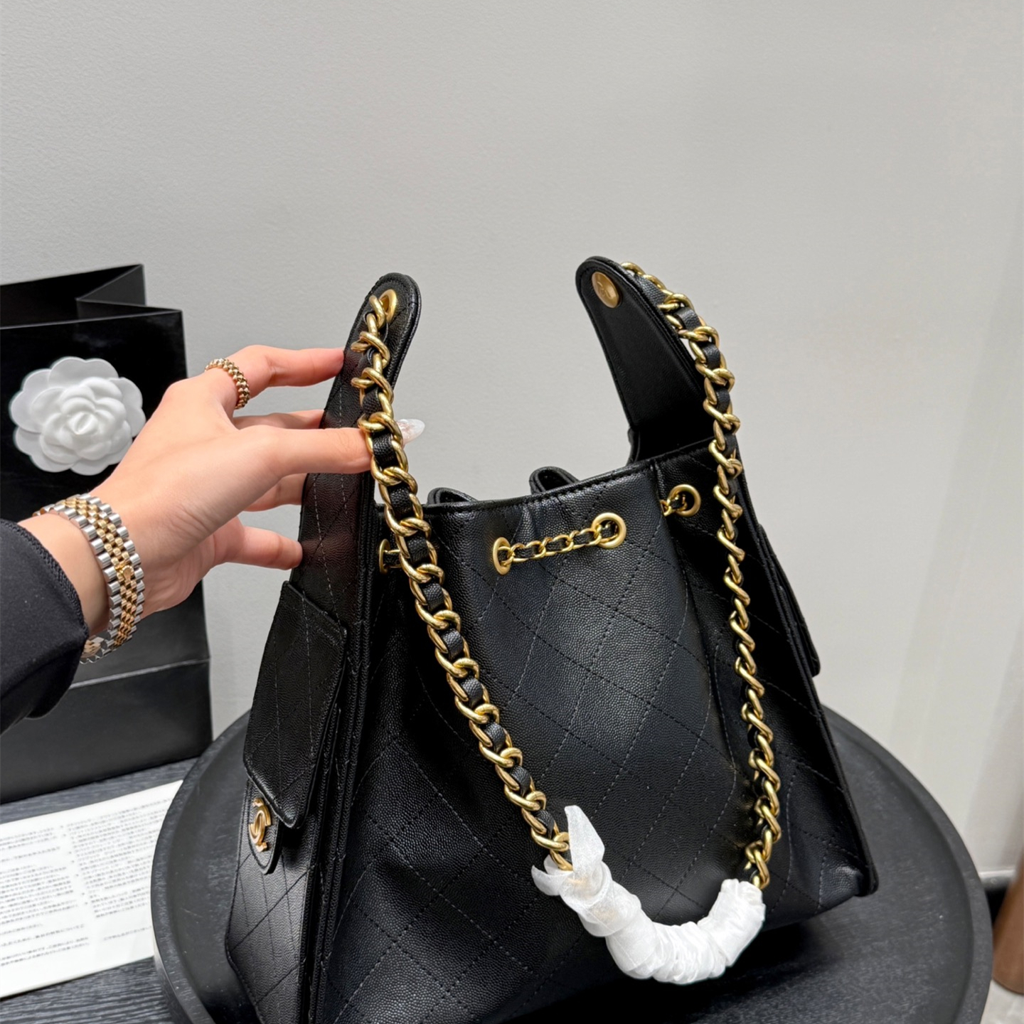 シャネル(Chanel)  HOBO バッグ  30X24cm