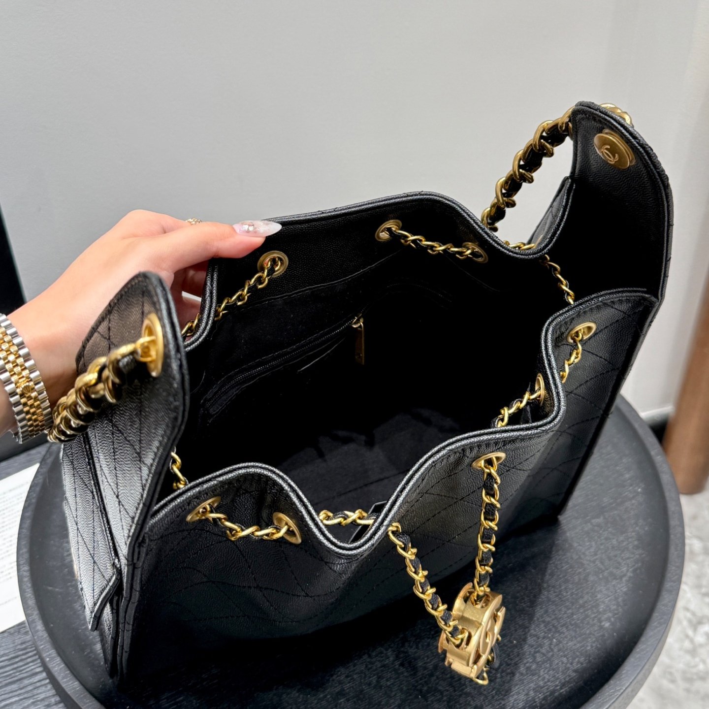 シャネル(Chanel)  HOBO バッグ  30X24cm
