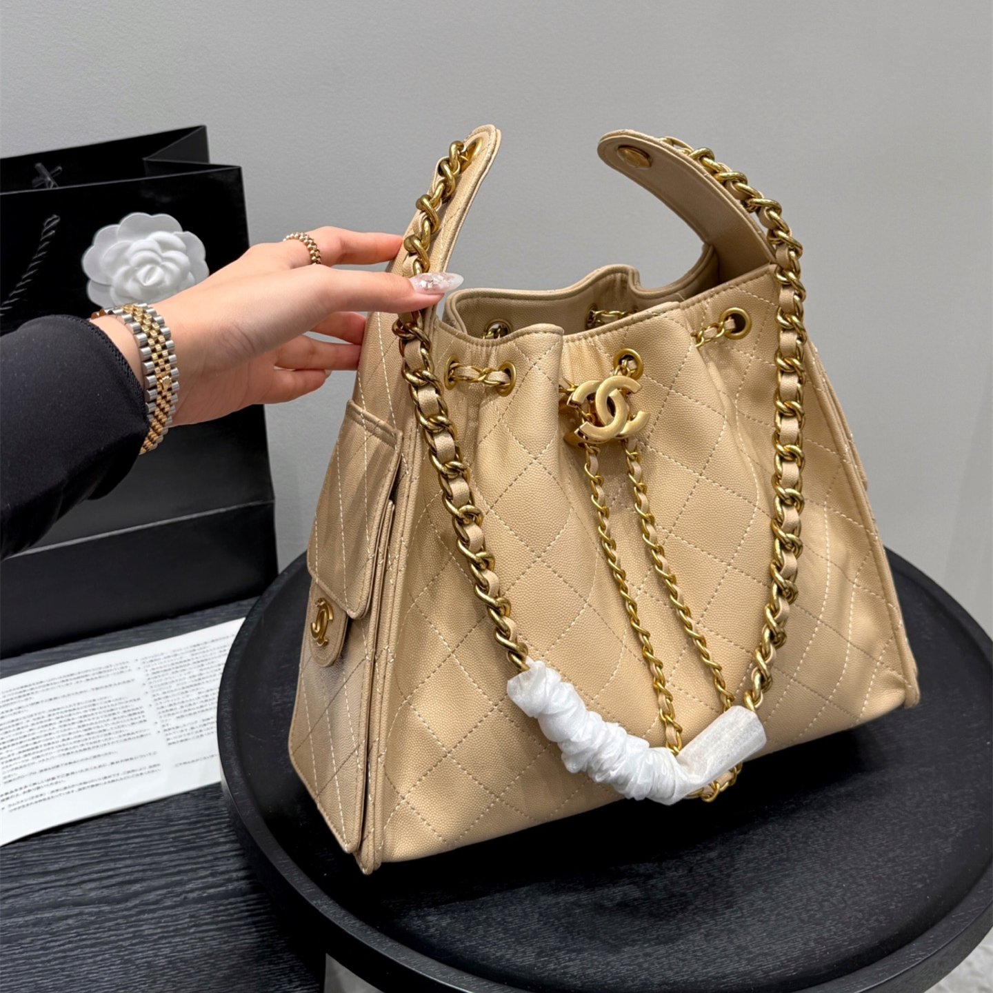 シャネル(Chanel)  HOBO バッグ  30X24cm