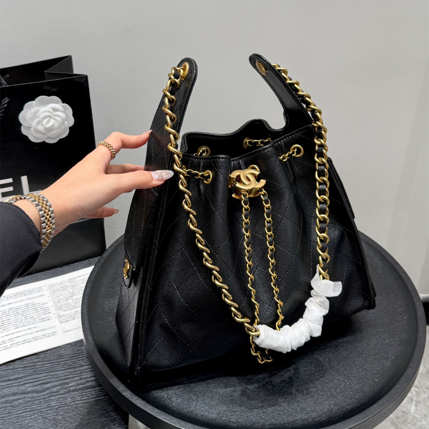 シャネル(Chanel)  HOBO バッグ  30X24cm