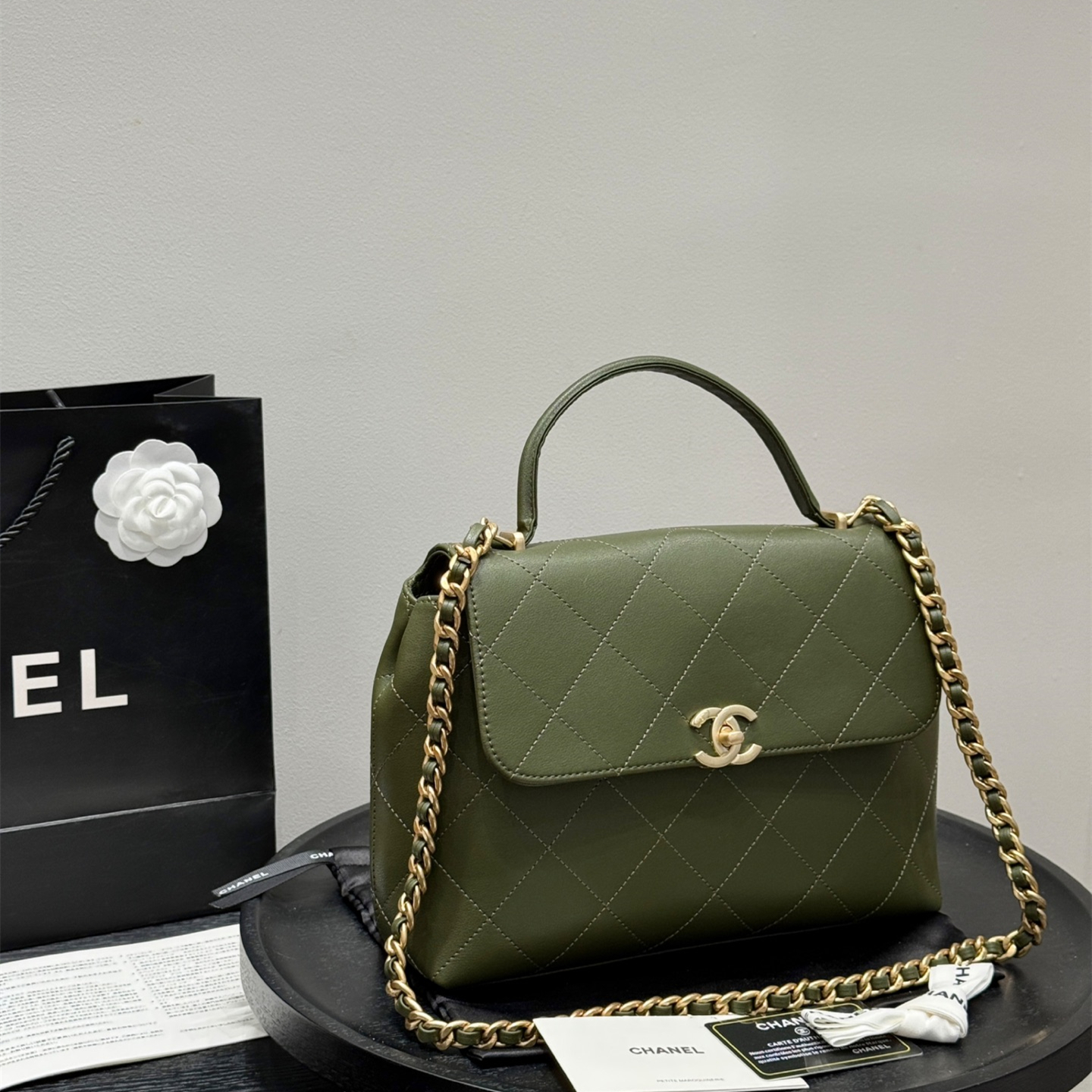 シャネル(Chanel)  25S 新作 バッグ  28X22cm