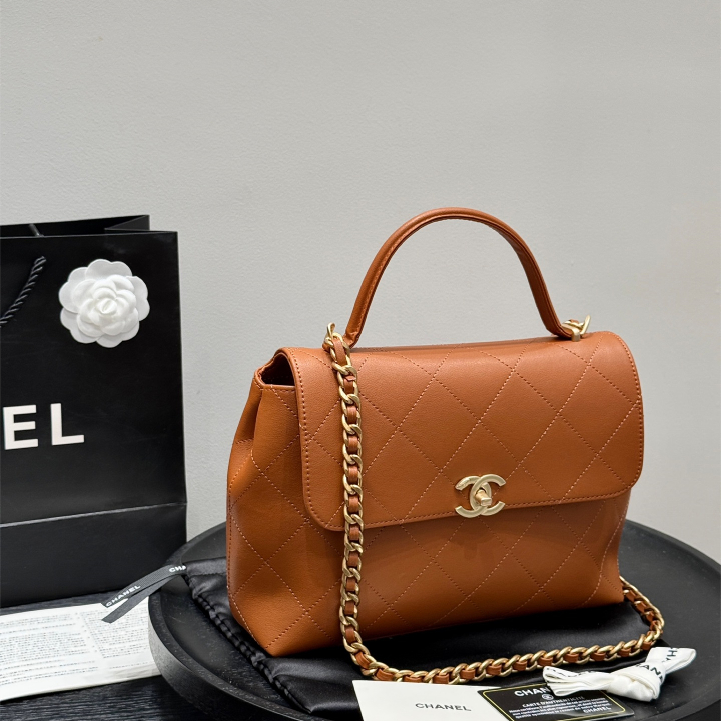 シャネル(Chanel)  25S 新作 バッグ  28X22cm