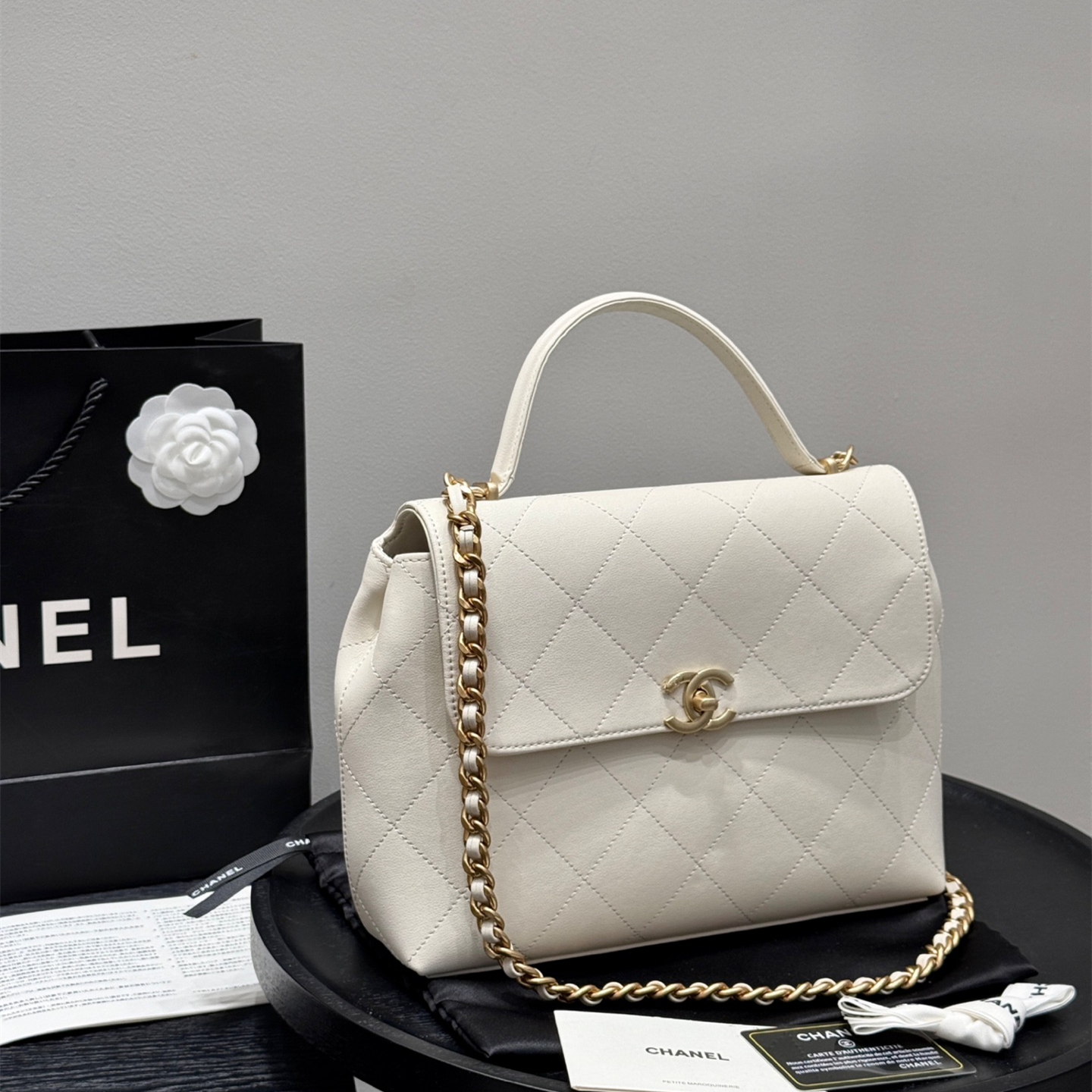 シャネル(Chanel)  25S 新作 バッグ  28X22cm