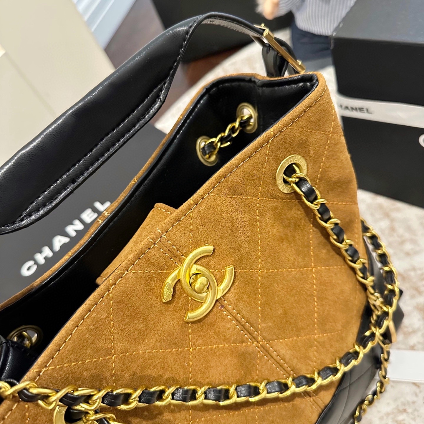 シャネル(Chanel) 新作 25B バッグ 24cm