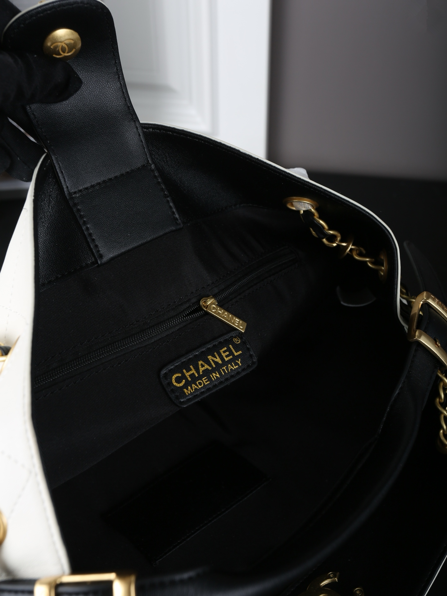 シャネル(Chanel) 新作 25A HOBO ハンドル バッグ 33X23cm