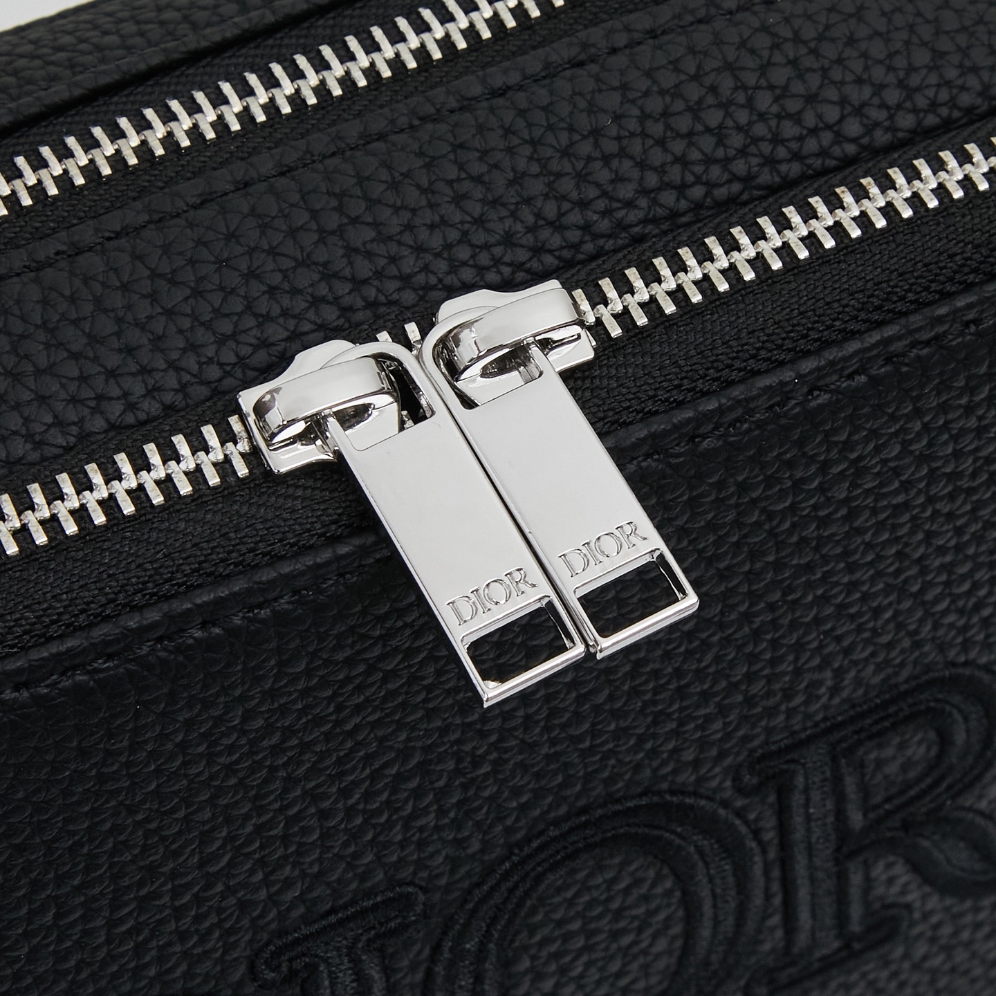 ディオール(Dior) 斜 めがけ バッグ 18x13x7cm