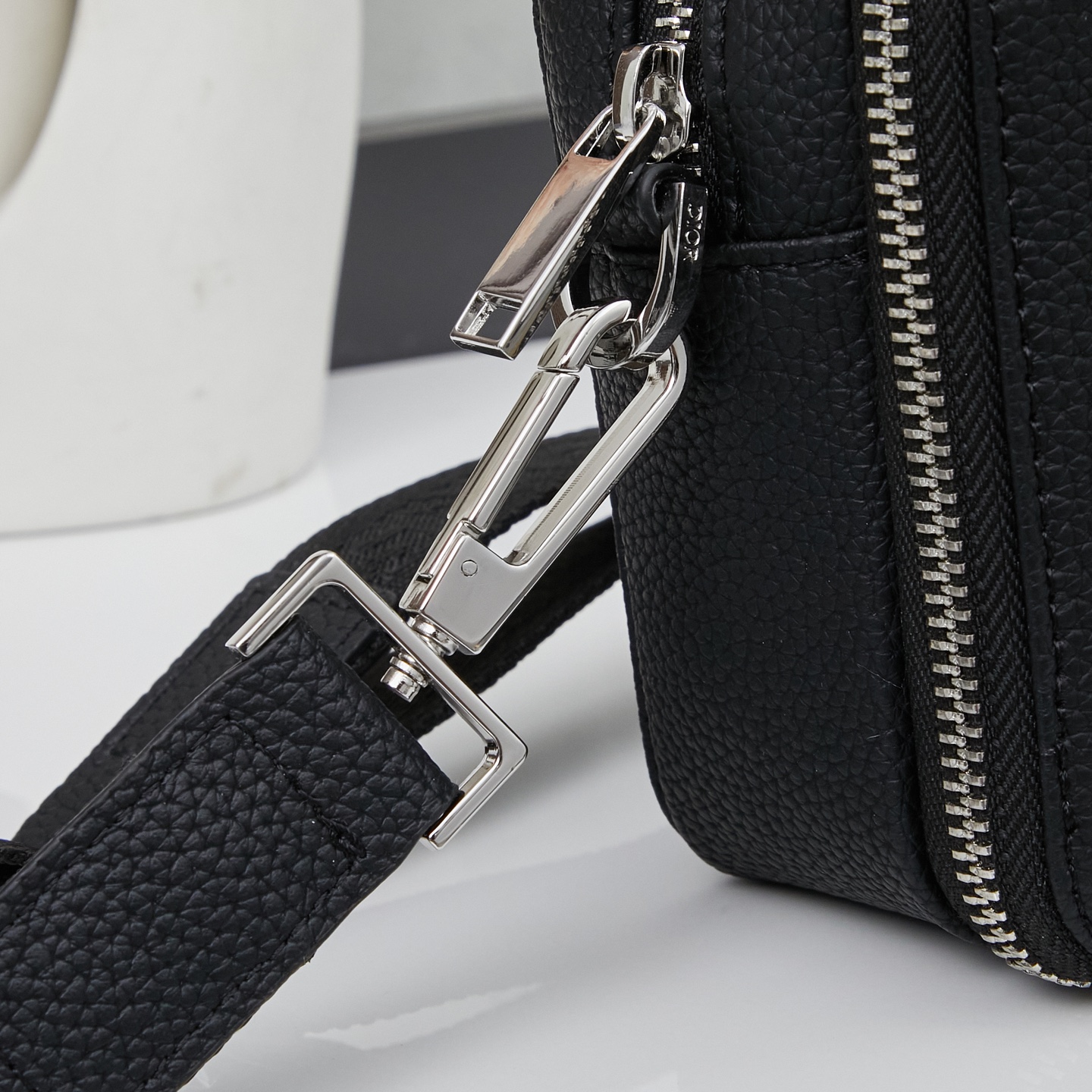 ディオール(Dior) 斜 めがけ バッグ 18x13x7cm