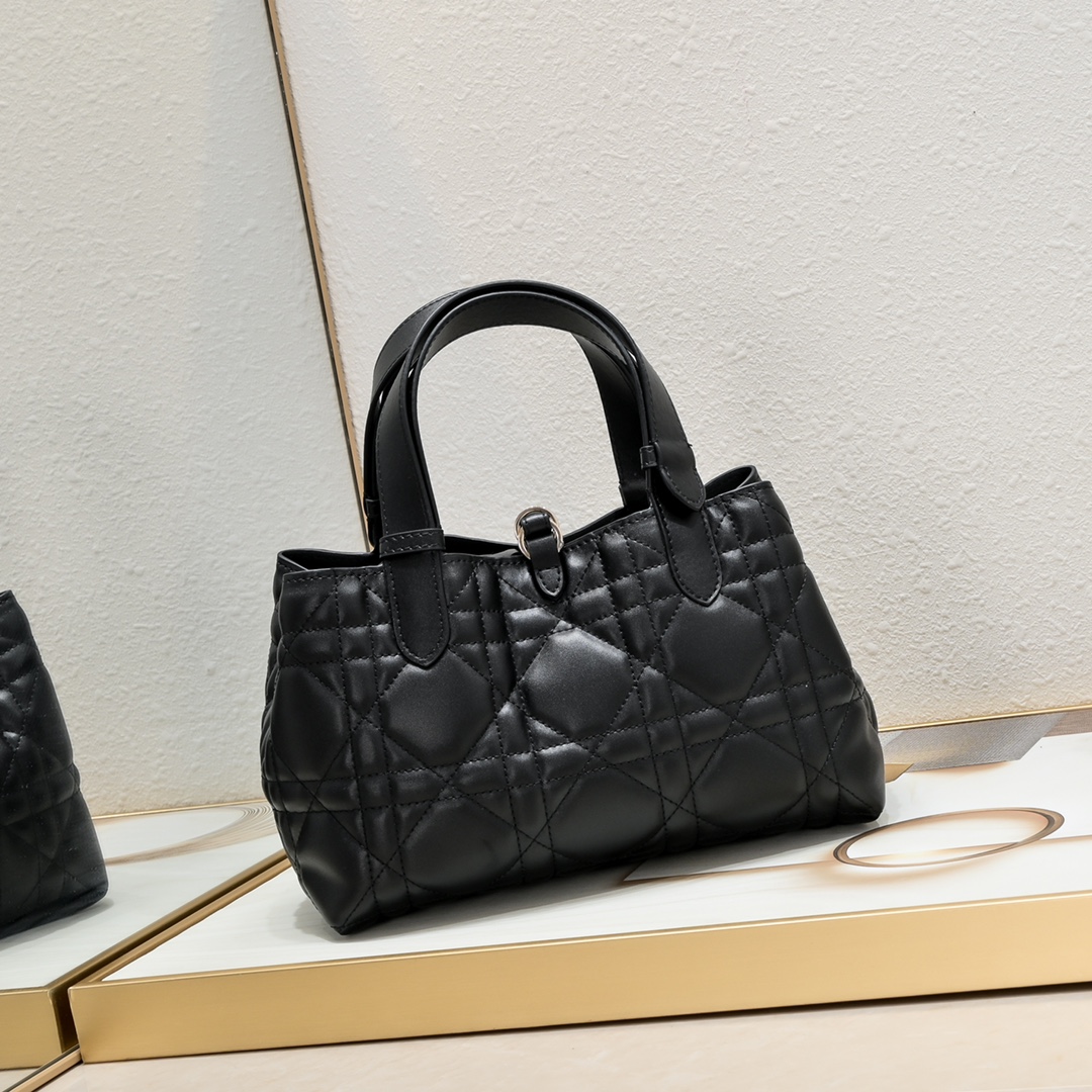ディオール(Dior) Toujours  バッグ ショルダー 23x15x15cm