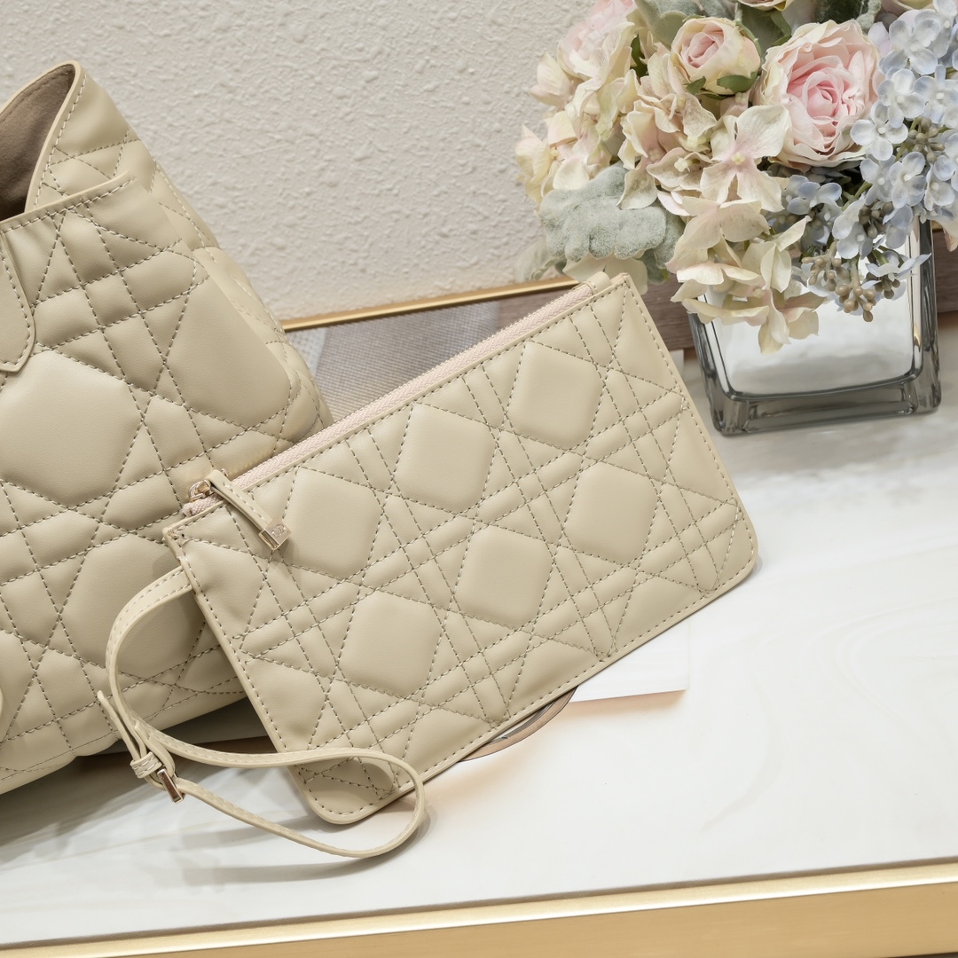 ディオール(Dior) Toujours  バッグ  23x15x15cm or 28.5x19x21cm