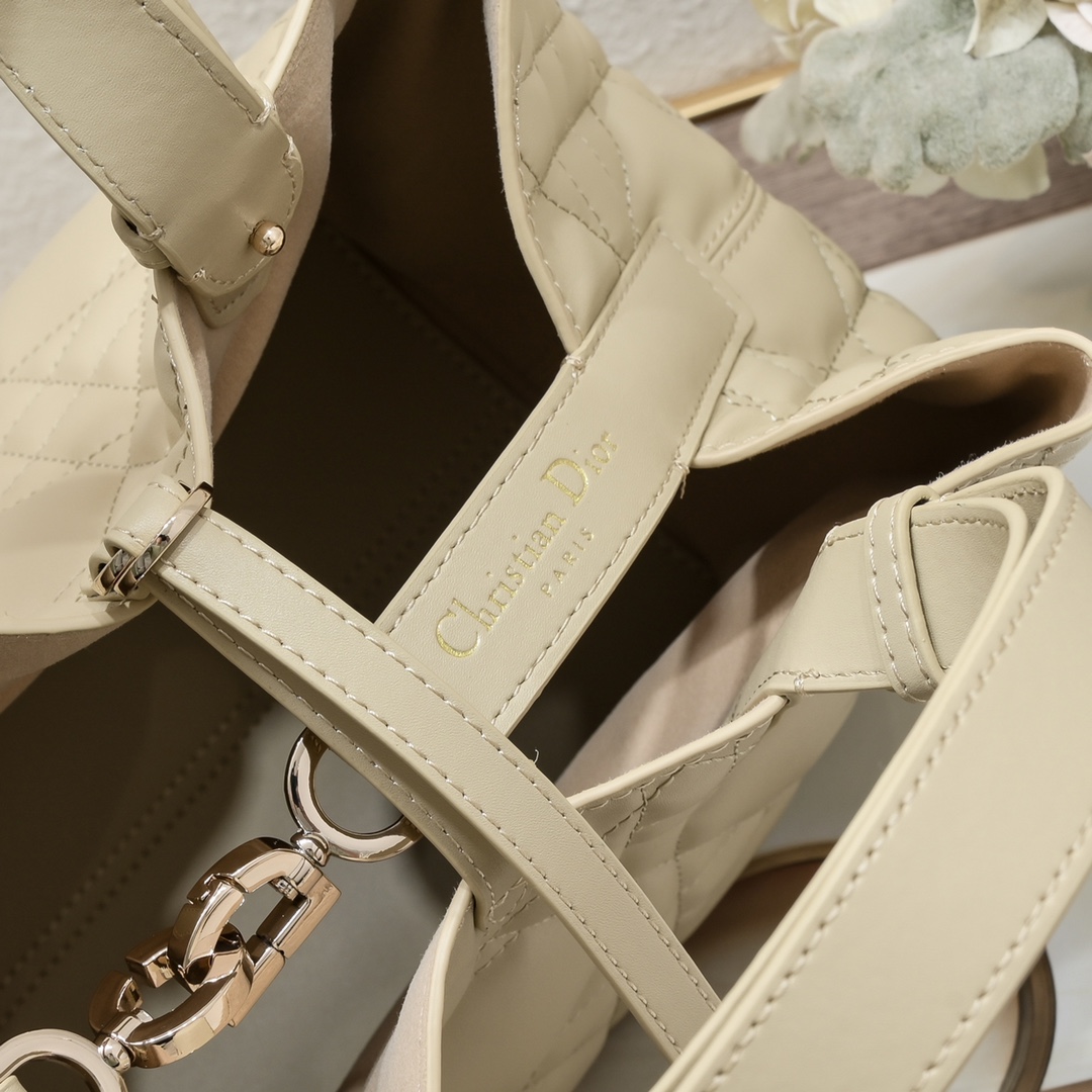 ディオール(Dior) Toujours  バッグ  23x15x15cm or 28.5x19x21cm