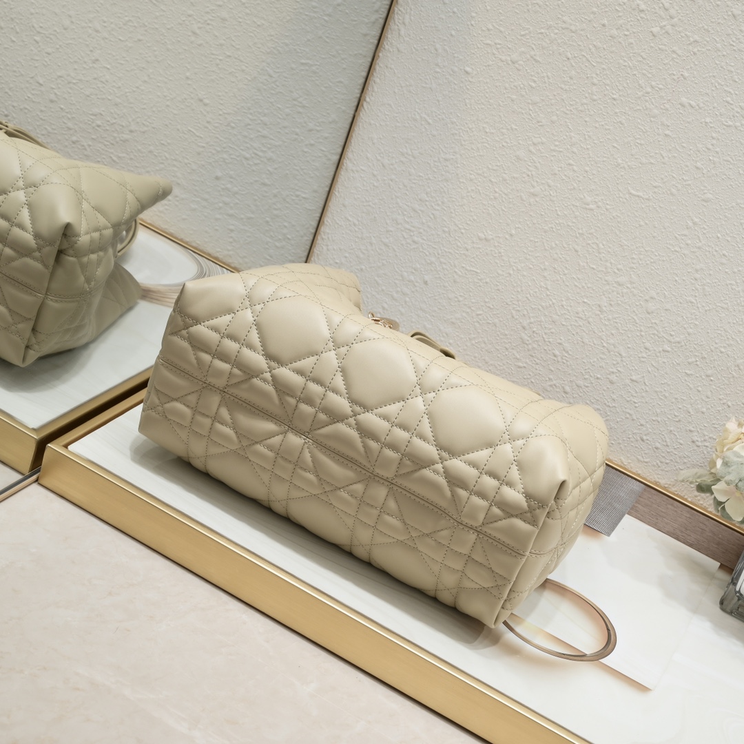 ディオール(Dior) Toujours  バッグ  23x15x15cm or 28.5x19x21cm