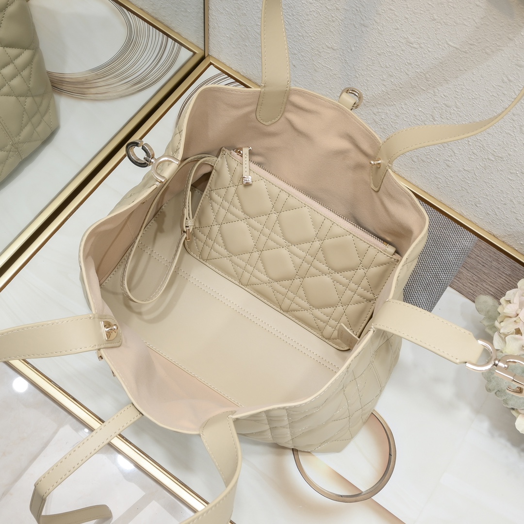 ディオール(Dior) Toujours  バッグ  23x15x15cm or 28.5x19x21cm