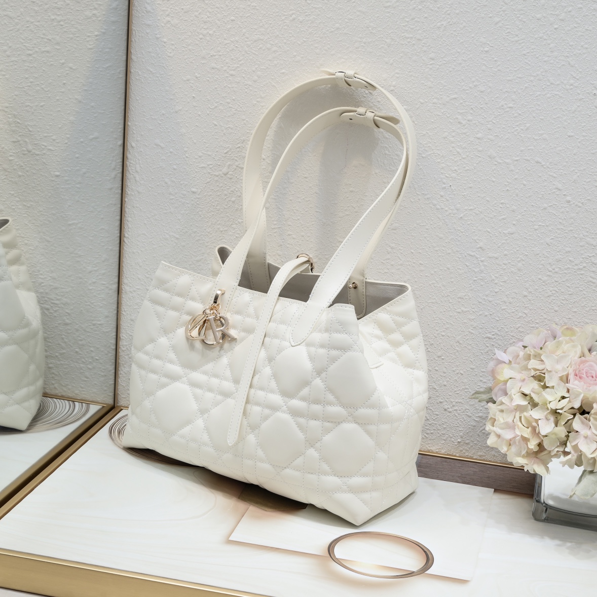ディオール(Dior) Toujours  バッグ  23x15x15cm or 28.5x19x21cm