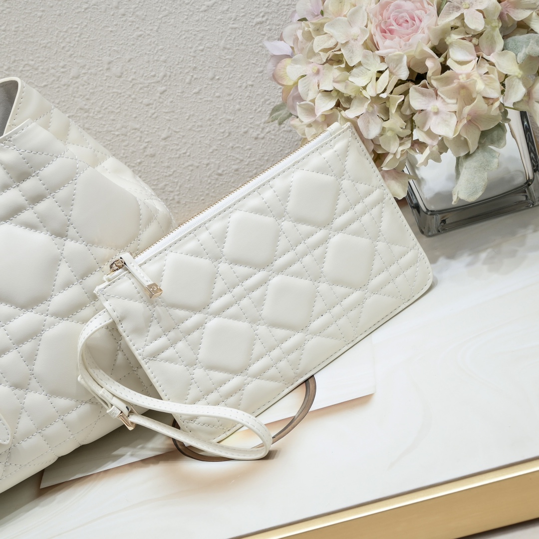 ディオール(Dior) Toujours  バッグ  23x15x15cm or 28.5x19x21cm