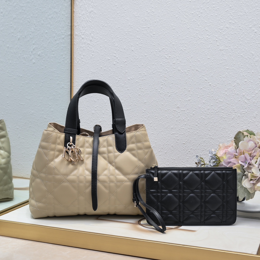 ディオール(Dior) Toujours  バッグ  23x15x15cm or 28.5x19x21cm