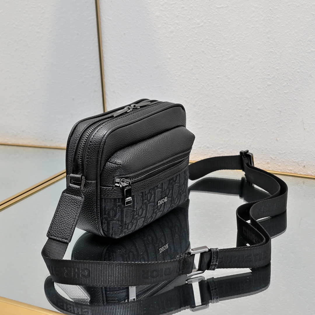 ディオール(Dior) Rider 2.0 バッグ  ショルダー 18.5×13.5×7cm