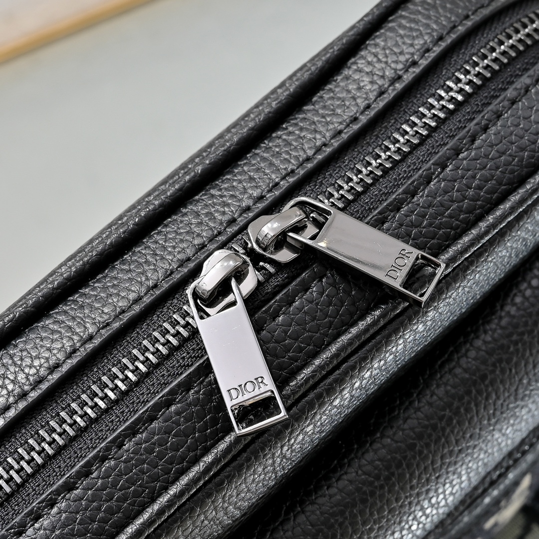 ディオール(Dior) Rider 2.0 バッグ  ショルダー 18.5×13.5×7cm