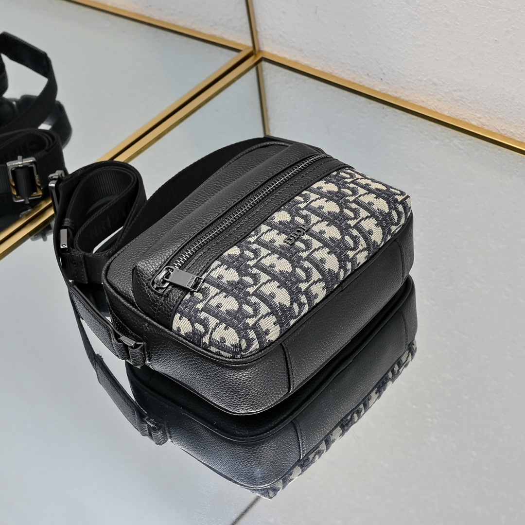 ディオール(Dior) Rider 2.0 バッグ  ショルダー 18.5×13.5×7cm