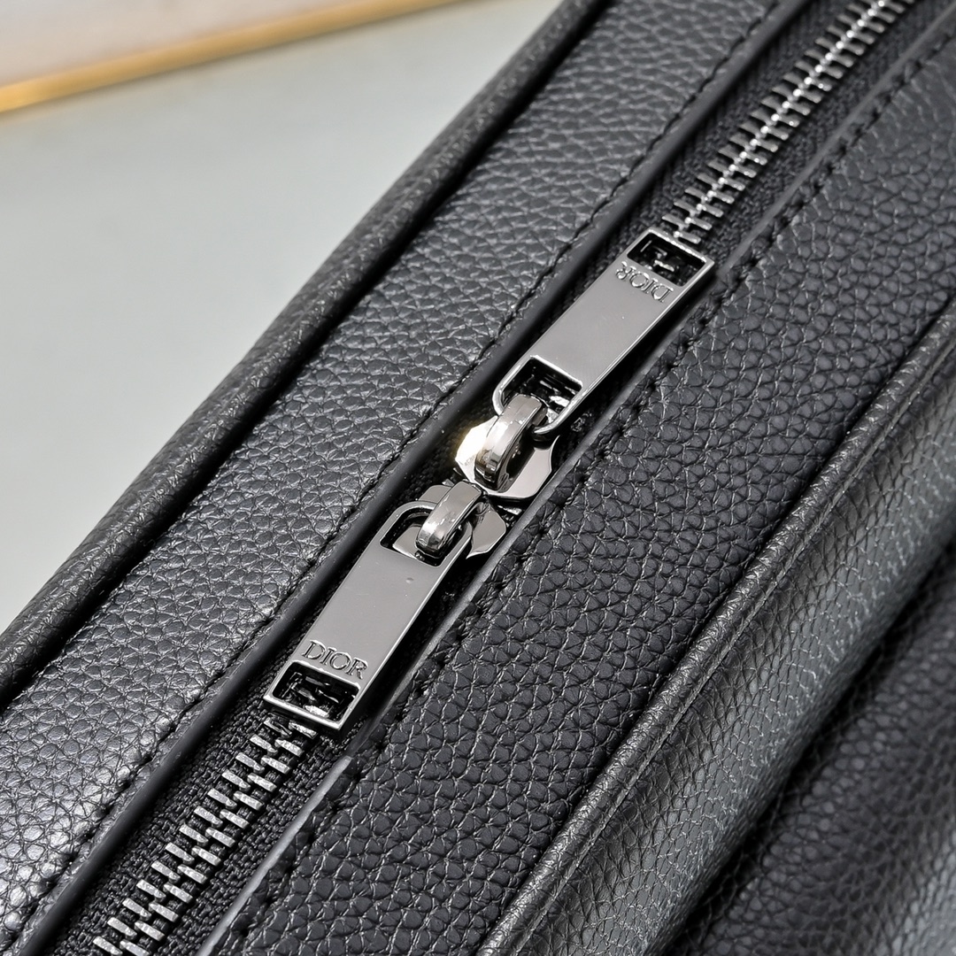 ディオール(Dior) Rider 2.0 バッグ  ショルダー 23 x 17 x 7.5cm