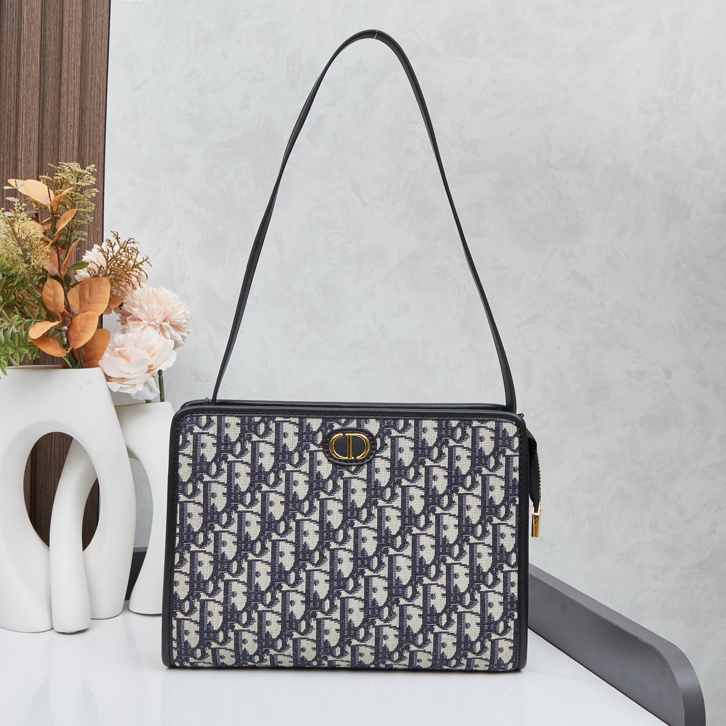ディオール(Dior) MONTAIGNE POUCH バッグ  ショルダー 27 x 20 x 6cm