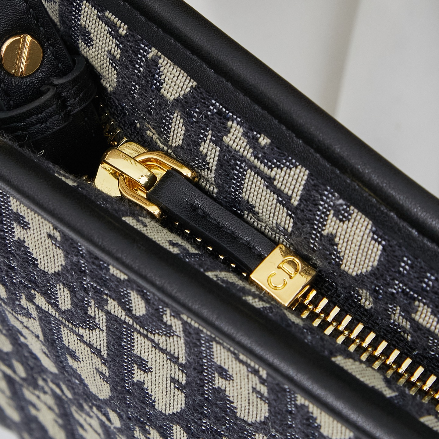 ディオール(Dior) MONTAIGNE POUCH バッグ  ショルダー 27 x 20 x 6cm