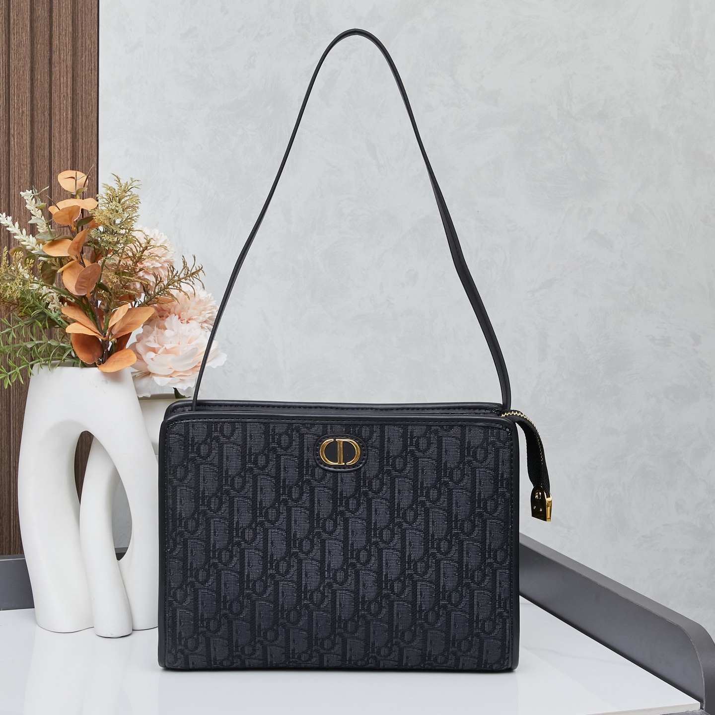 ディオール(Dior) MONTAIGNE POUCH バッグ  ショルダー 27 x 20 x 6cm
