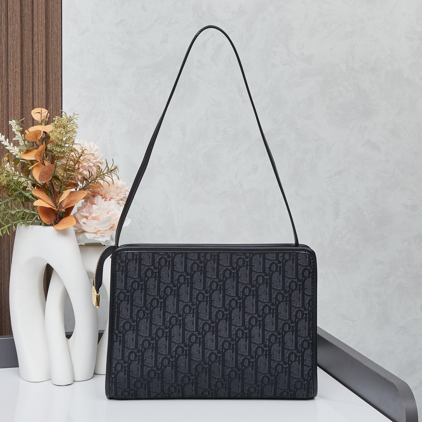 ディオール(Dior) MONTAIGNE POUCH バッグ  ショルダー 27 x 20 x 6cm