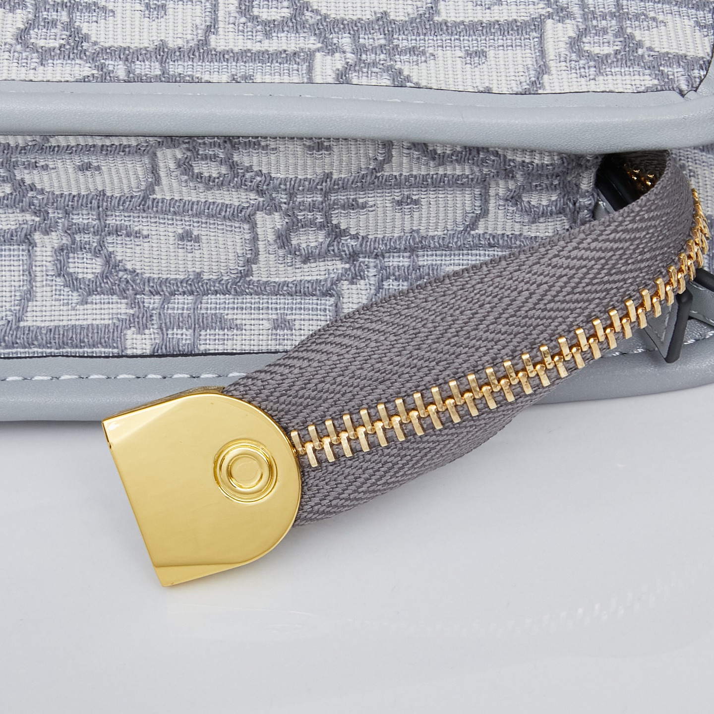 ディオール(Dior) MONTAIGNE POUCH バッグ  ショルダー 27 x 20 x 6cm