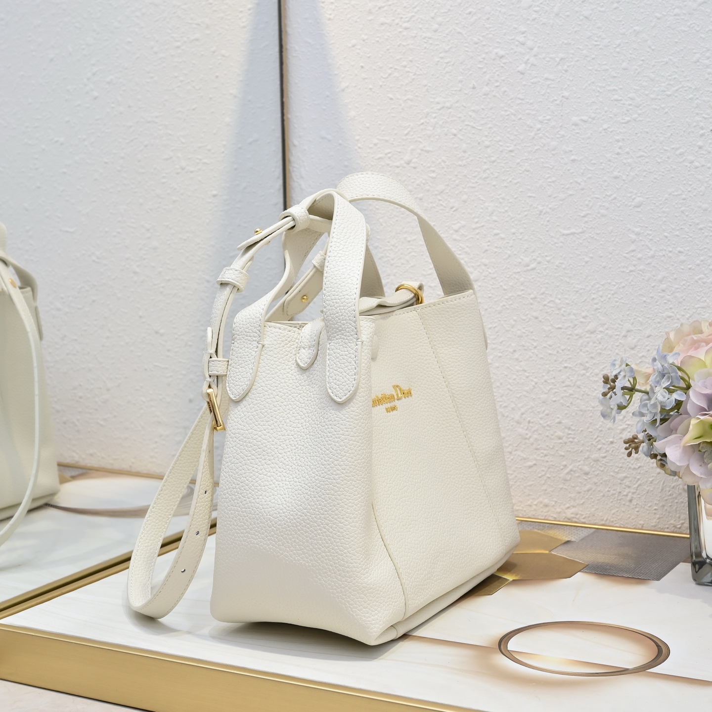 ディオール(Dior) MONTAIGNE POUCH バッグ  ショルダー 21x19 x11cm