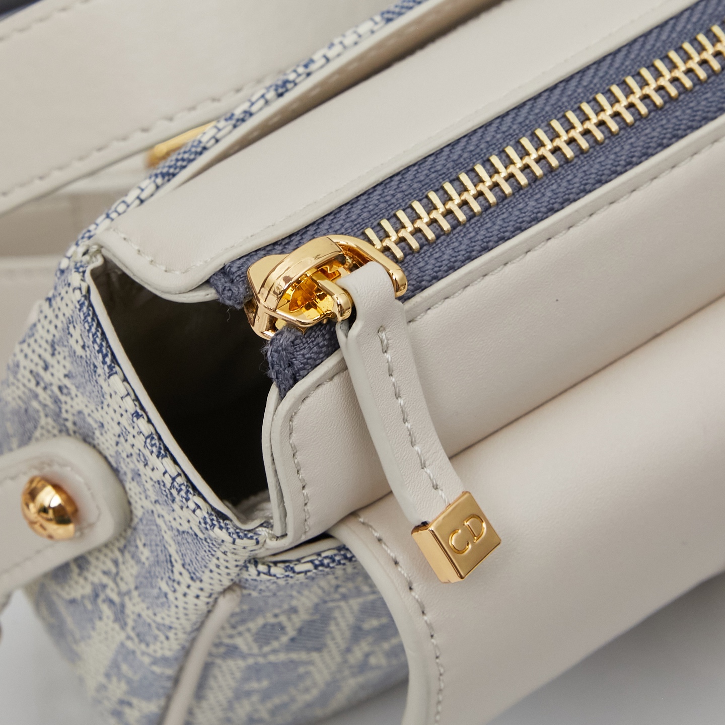 ディオール(Dior)新作 ショルダー バッグ  20 X13.5 X5.5cm