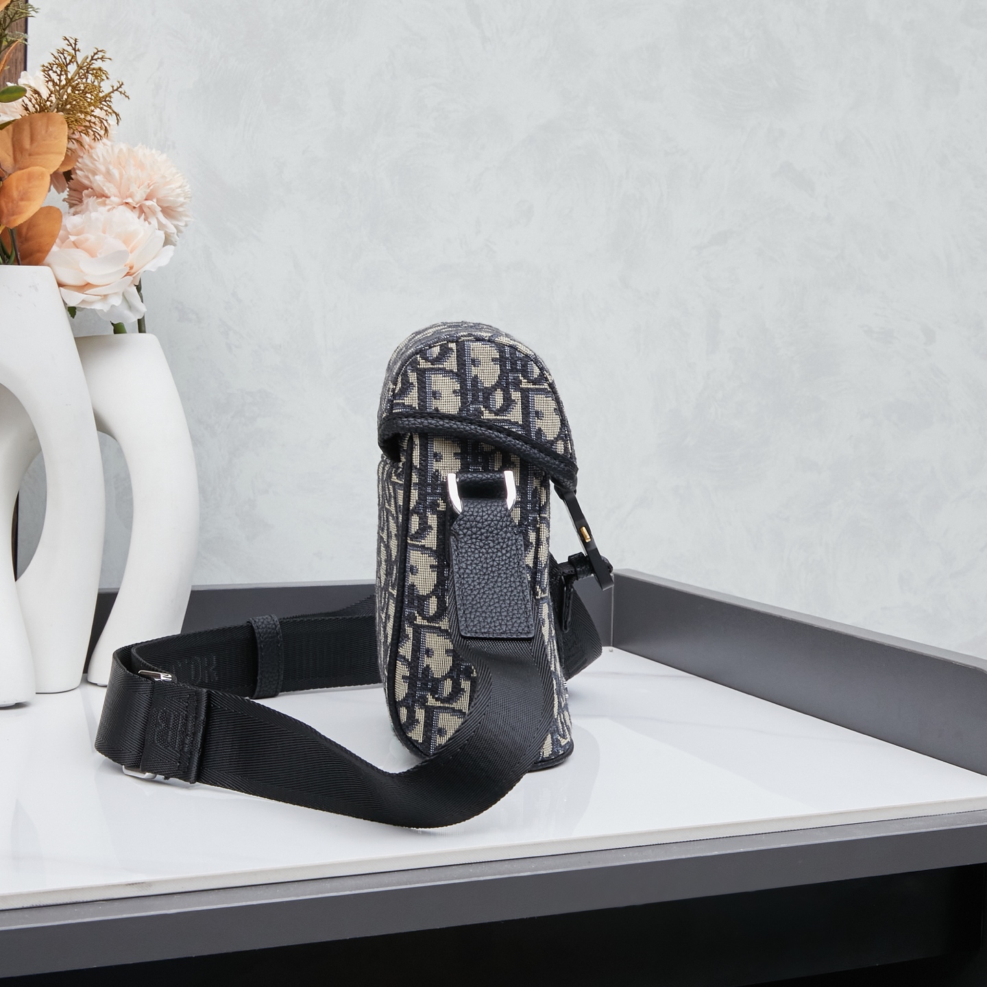 ディオール(Dior)新作 斜 めがけ バッグ  13 x 19 x 7cm