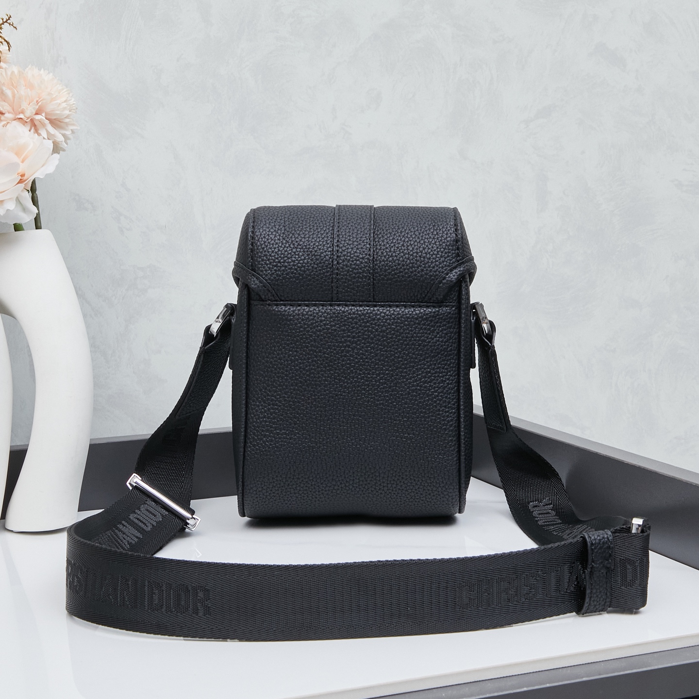 ディオール(Dior)新作 斜 めがけ バッグ  13 x 19 x 7cm