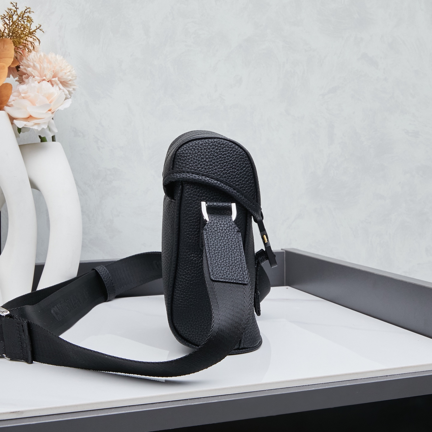 ディオール(Dior)新作 斜 めがけ バッグ  13 x 19 x 7cm